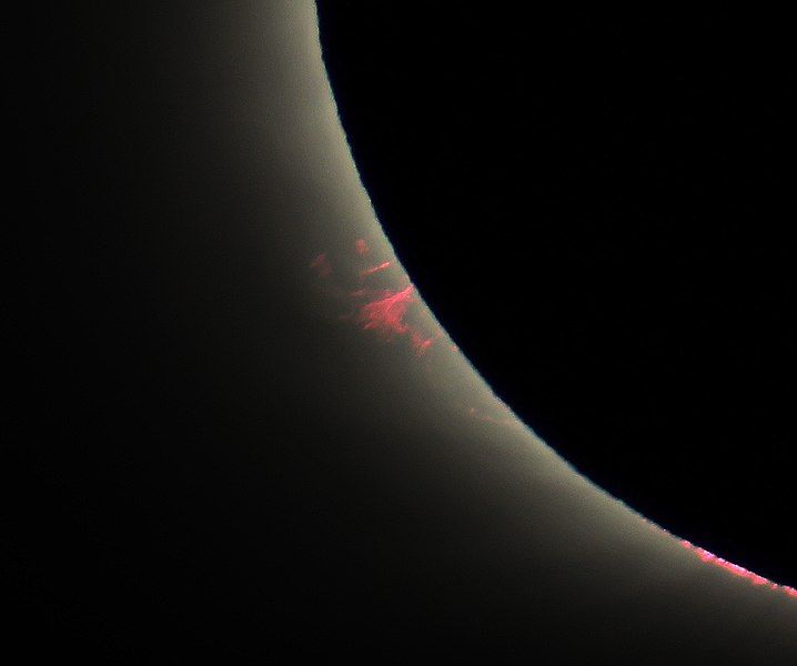 File:Prominence ESA423294.jpg