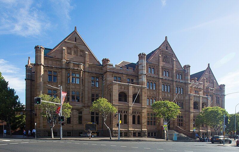 File:Registrar-General's building, Sydney.jpg