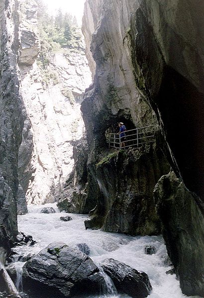 File:Rosenlauischlucht 1, Switzerland.jpg