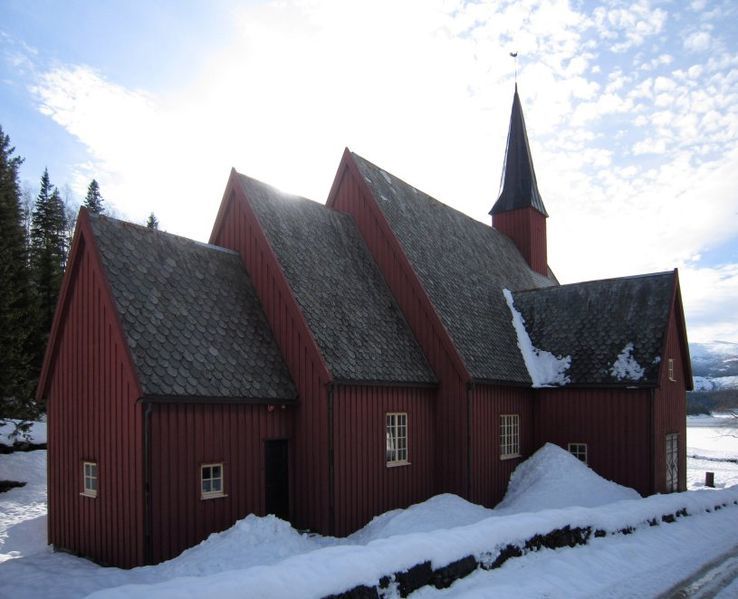 File:Velfjord kirke.jpg