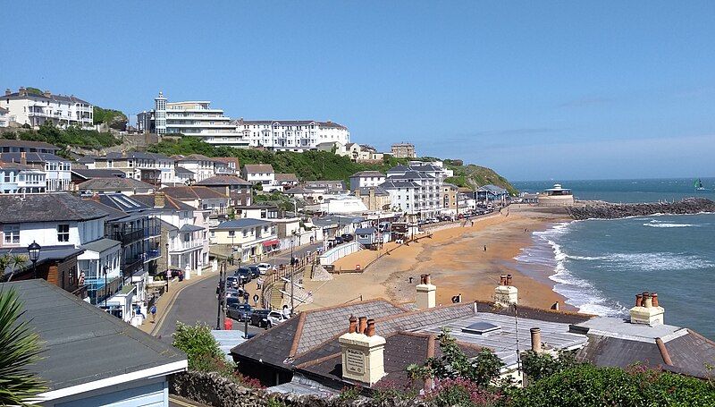 File:Ventnor seafront.jpg