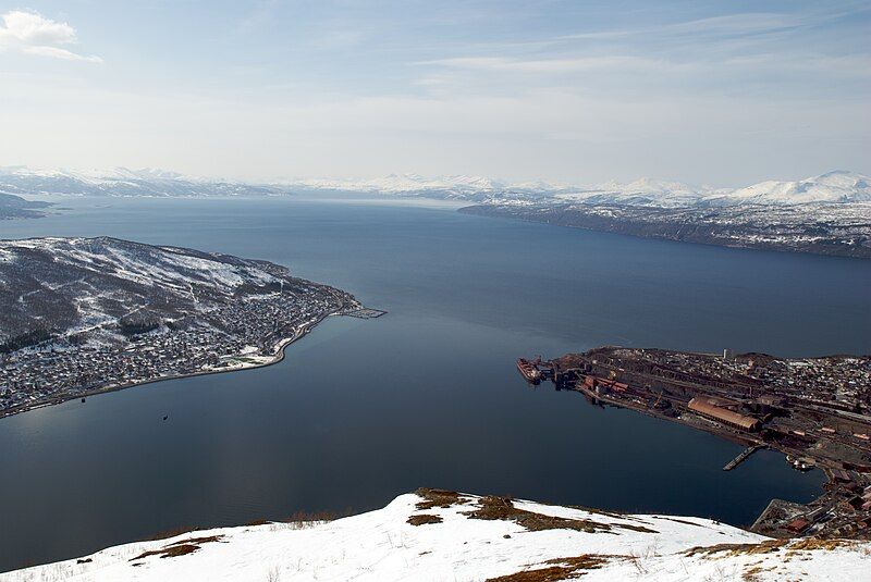 File:View from Fagernesfjellet.jpg