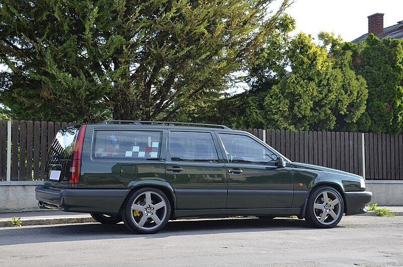 File:Volvo 850 T-5R.jpg