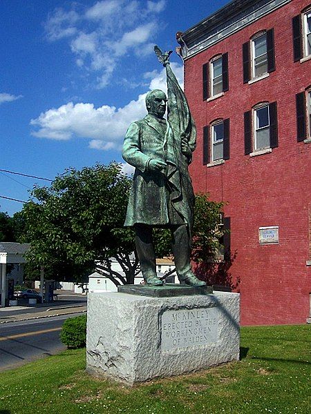 File:Walden McKinley statue.JPG