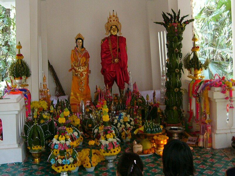 File:Wat Kham Chanot-Paenak.JPG