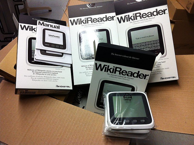 File:Wikireaders in boxes.jpg