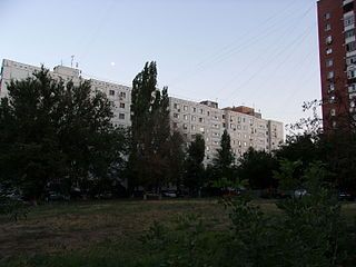 Kosmonavtov St., 18, the site of the second murder. It was committed in the rightmost stairwell.