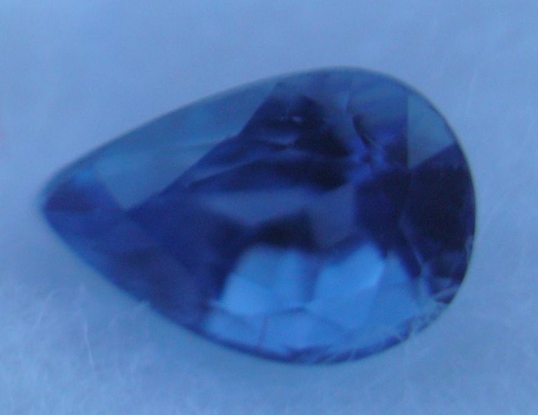 File:43pearYogoSapphire6B.jpg