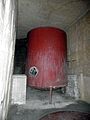 Oil tank