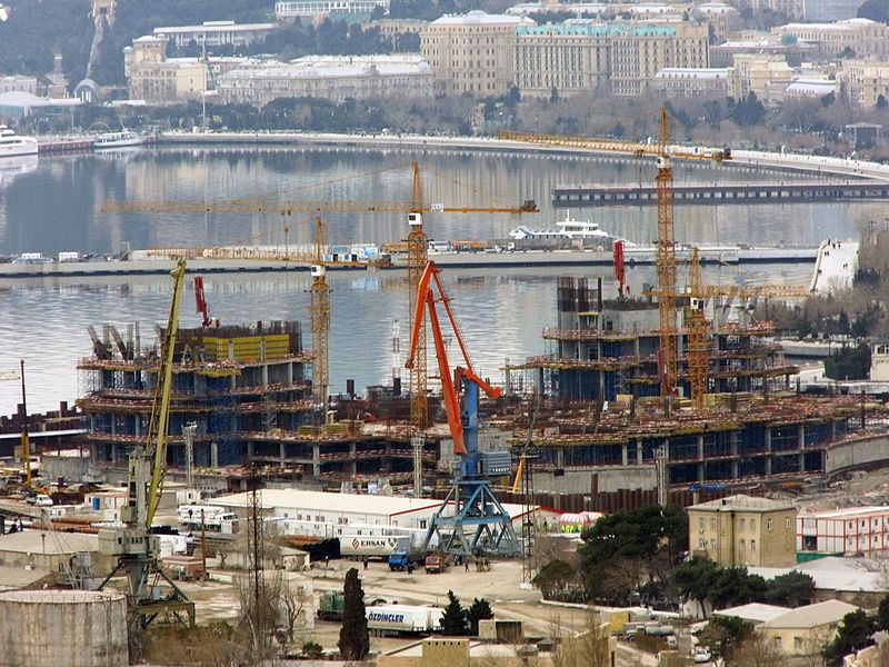 File:Crescent Hotel Baku.jpg