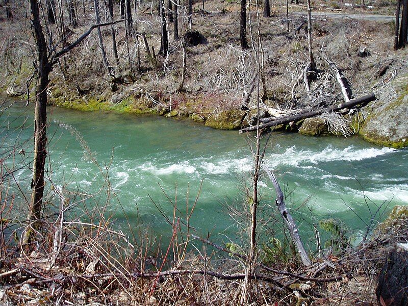 File:Fall Creek (Oregon).JPG