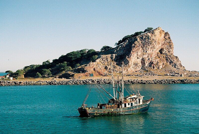 File:Mexican fishing boat.jpg