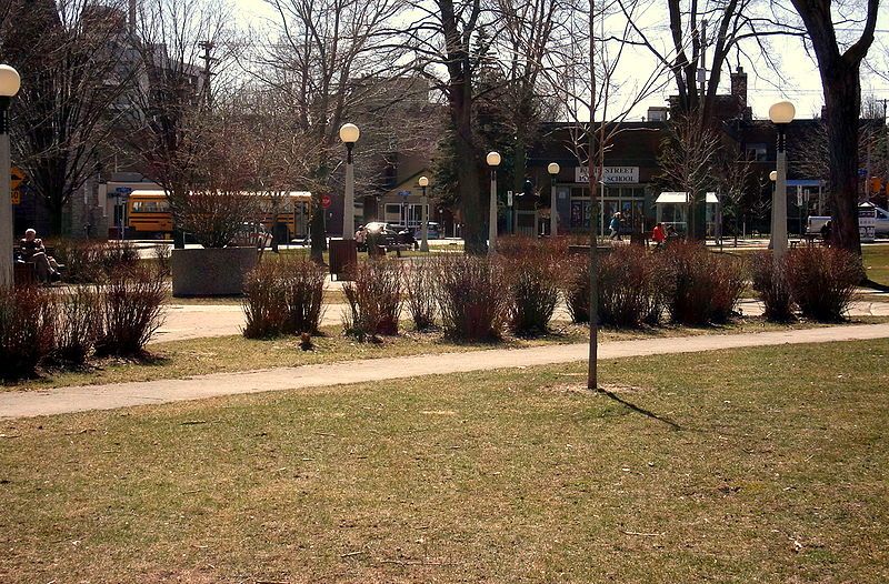 File:MintoPark.JPG