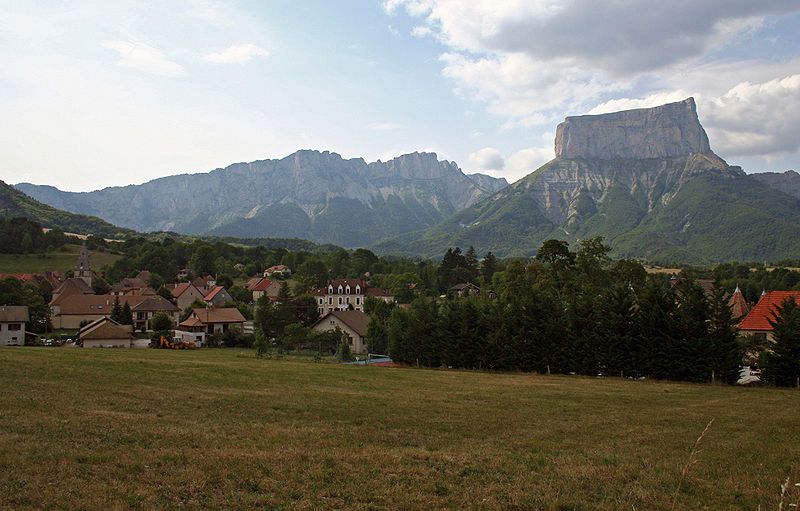 File:Mont Aiguile Chichilianne.jpg