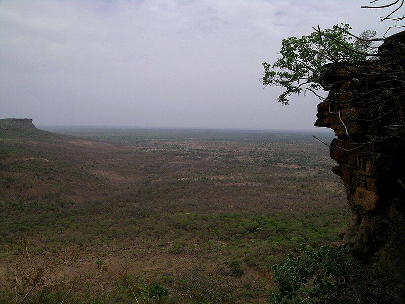 File:Nakpanduri cliffs.jpg