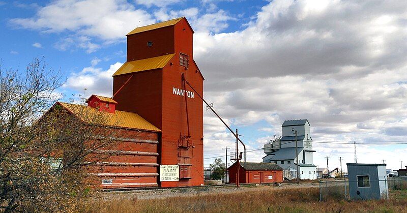 File:Nanton Alberta.jpg