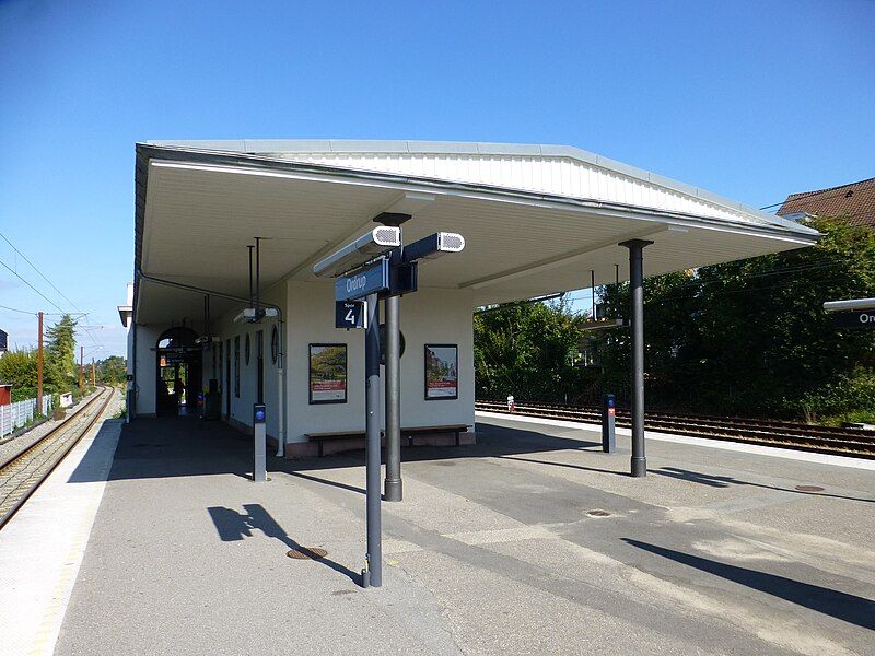 File:Ordrup Station 10.JPG