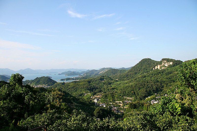 File:Osakikamijima skyline.jpg