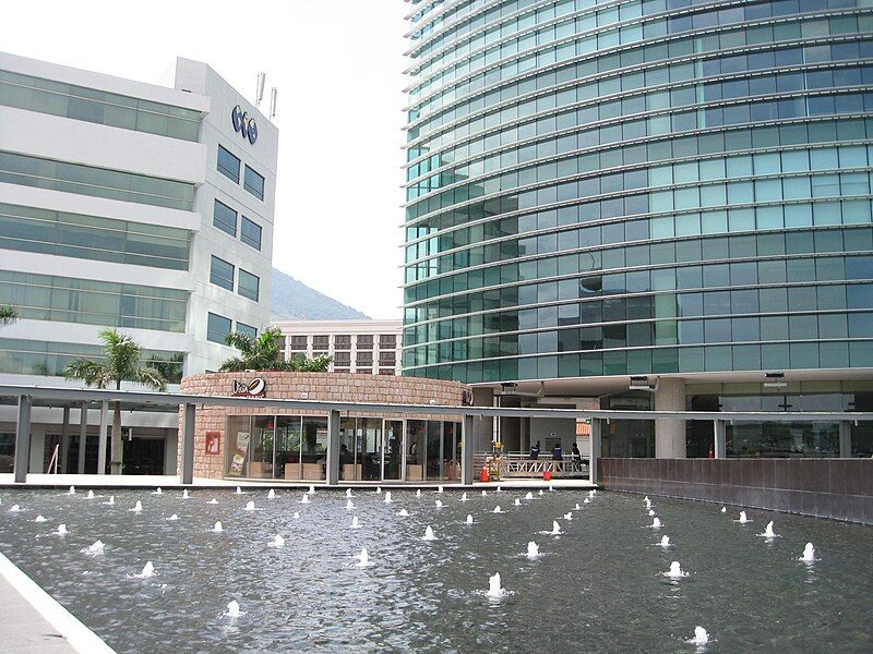 File:Plaza Futura Fountain.JPG