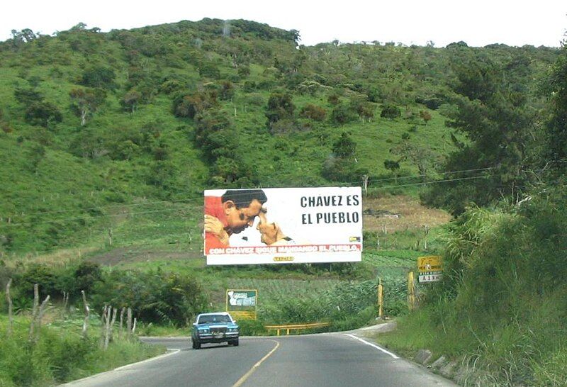 File:Pro-chavez-billboard.jpg