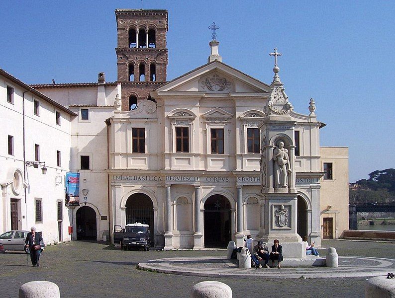 File:Roma-san bartolomeo all'isola.jpg