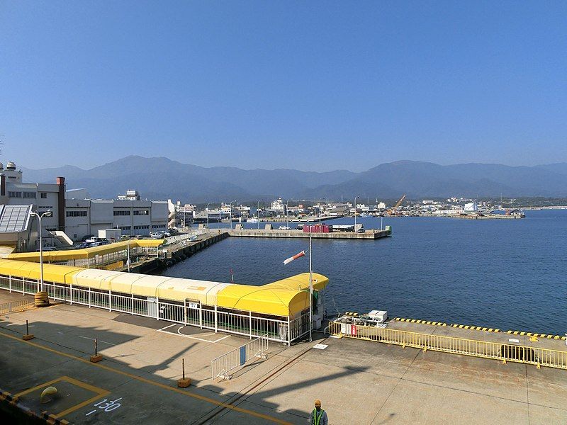 File:Ryotsu Port.JPG