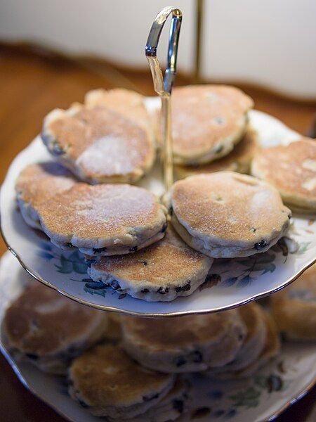 File:Welsh cakes (8768378691).jpg