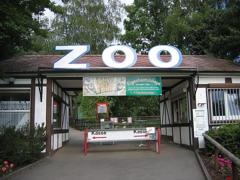 File:Zoo-neuwied-eingang.jpg