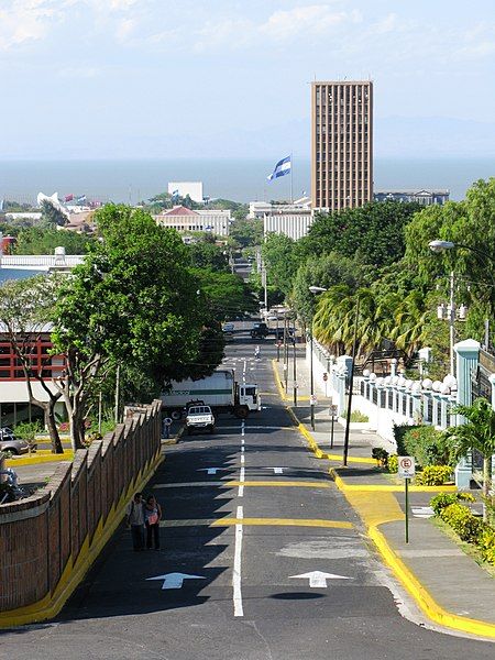 File:Avenida Roosevelt.jpg