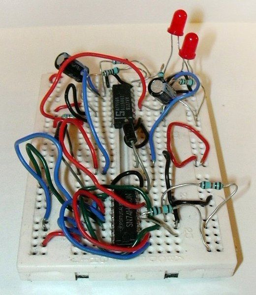 File:Breadboard.JPG