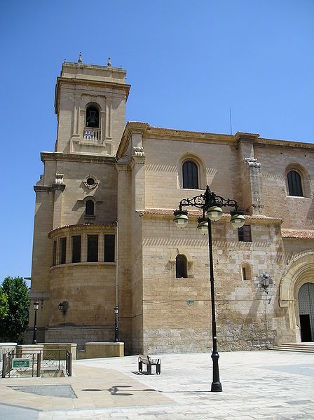 File:Catedral de Albacete.jpg