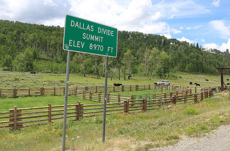 File:Dallas Divide sign.JPG