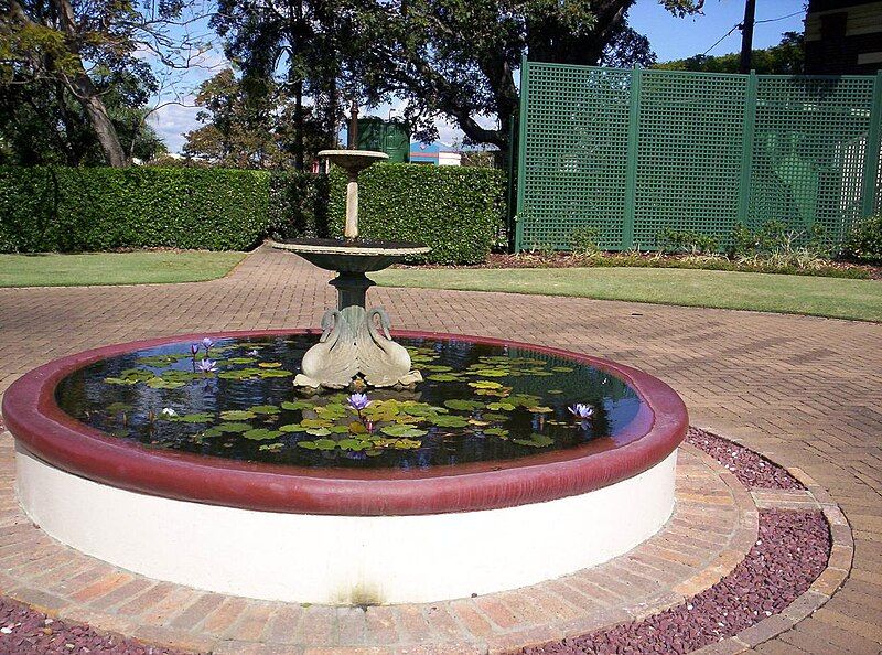 File:Fountain-at-Newstead-House.JPG