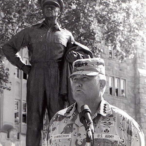 File:Gen Schwarzkopf.jpg