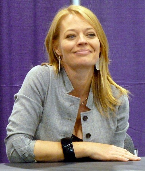 File:Jeri Ryan, 2012.jpg