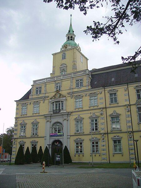 File:Landesmuseum Oldenburg.jpg