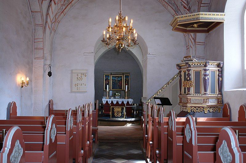 File:Nødebo-Kirke (08).jpg