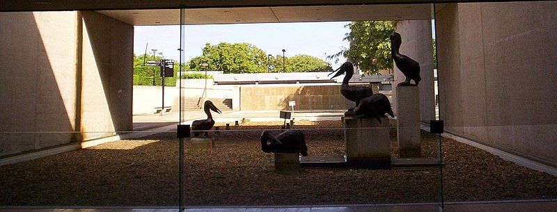 File:Pelican-sculptures-Art-Gallery.jpg