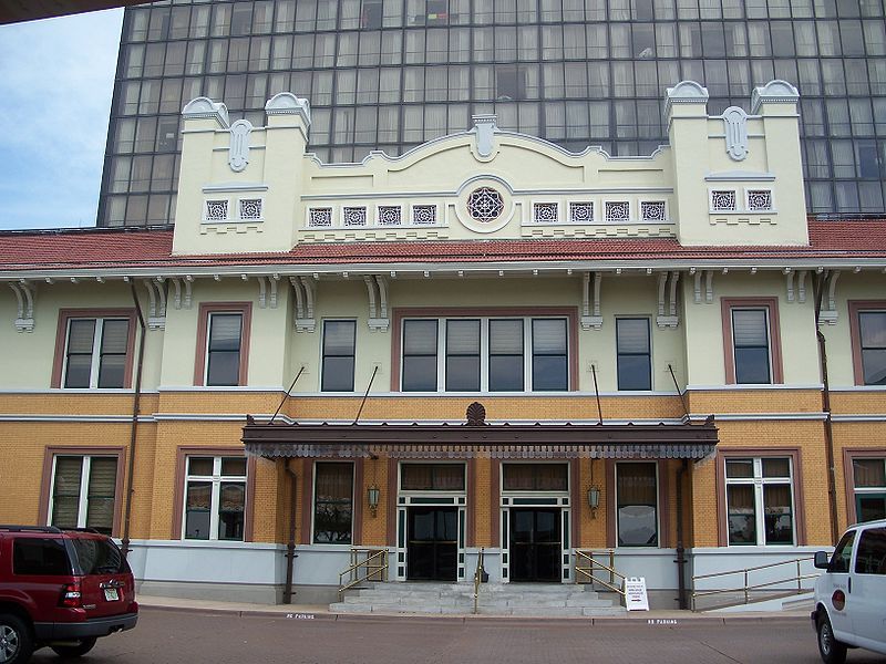 File:Pensacola L&N depot01.jpg