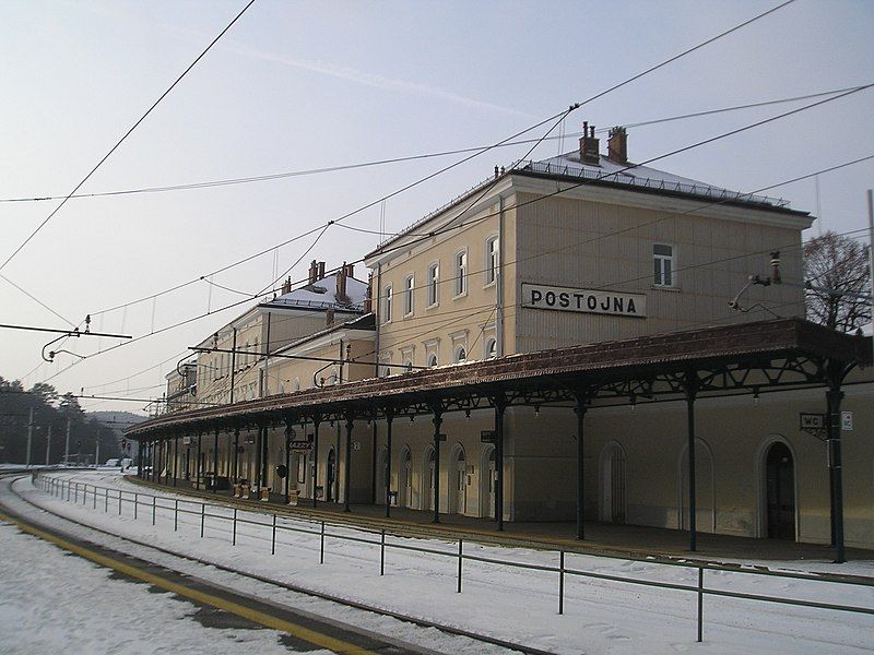 File:Postojna train station.jpg