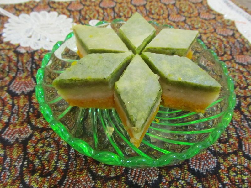 File:Qazvin`s baklava.JPG