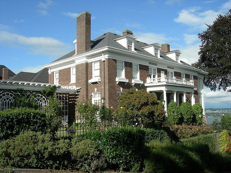 File:Raymond-Ogden Mansion 03.jpg