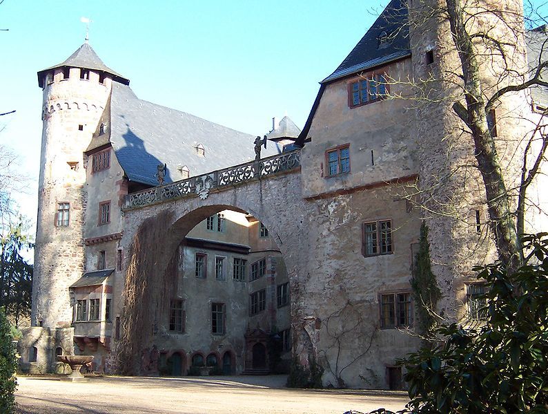 File:Schlossfuerstenau2.jpg