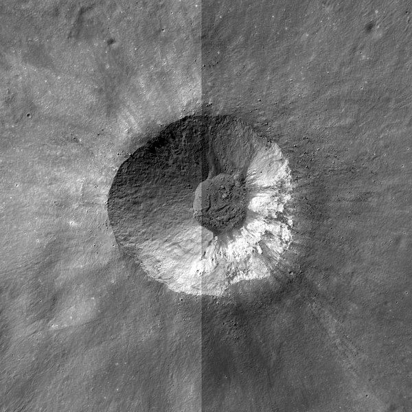 File:Vaughan crater M1130613942LRC.jpg