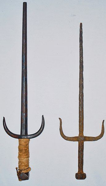 File:2 antique sai.jpg