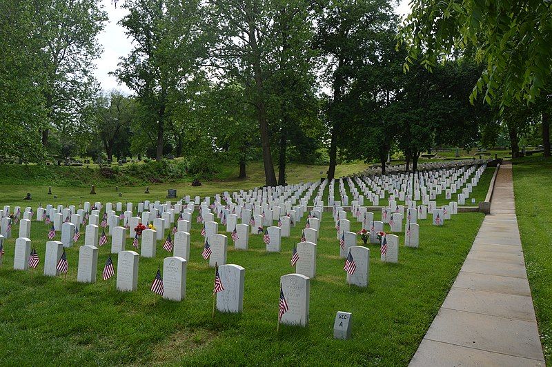 File:Alton National Cemetery.jpg