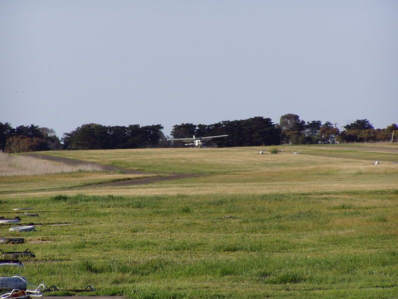 File:C172landbarwonheads.jpg