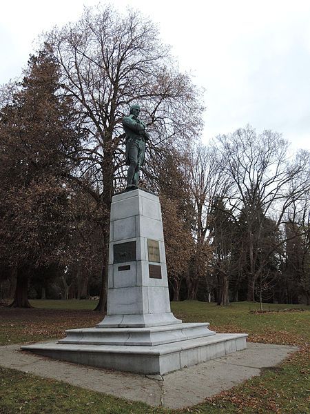 File:Can-BC-Vancouver Burns statue.jpg