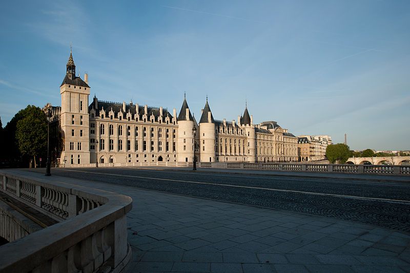 File:Conciergerie jms.jpg