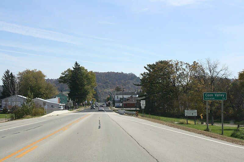 File:CoonValleyWisconsinSignWIS14WIS61.jpg